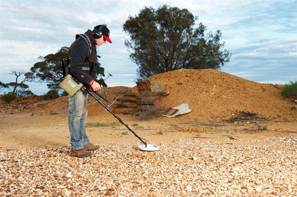 Prospecting, archived photograph 5